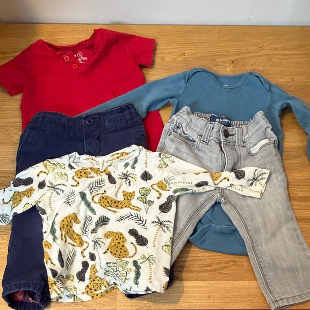 💚 5 for $15/ 12-18 month boy bundle